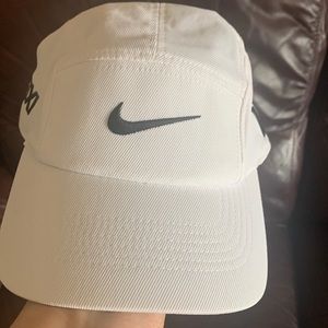 Nike Ladies Golf Hat